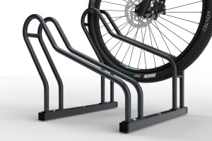 Stojan na dva bicykle ALFA MAXI do úzkych priestorov, farebný Stojan na dva bicykle ALFA MAXI do úzkych priestorov, farebný