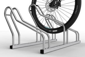 Stojan na 3 bicykle ALFA MAXI do úzkych prostorů, nerezový Stojan na 3 bicykle ALFA MAXI do úzkych prostorů, nerezový